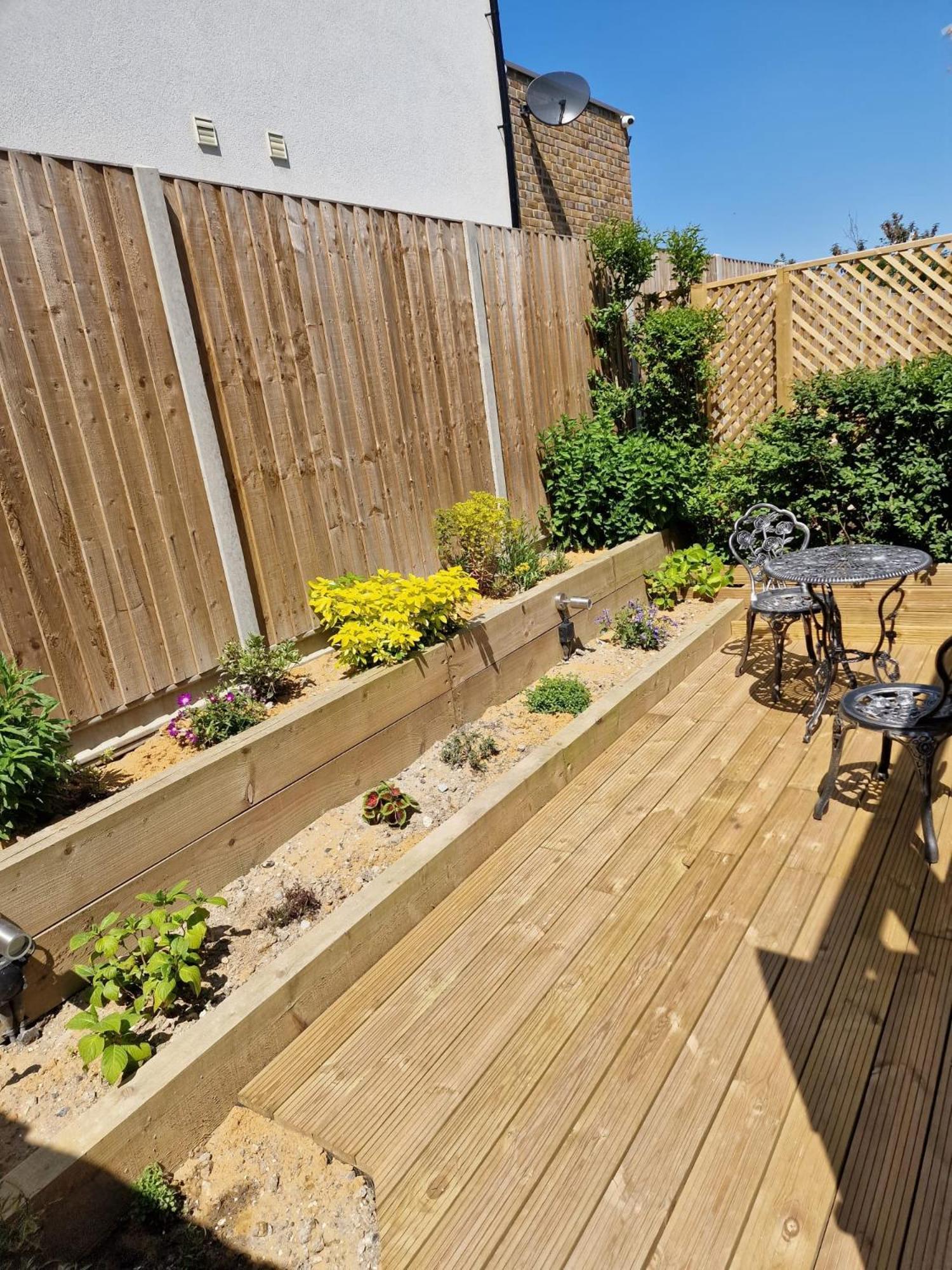 Two-Bedroom Cosy Country Lodge With Private Patio Greenhithe Luaran gambar