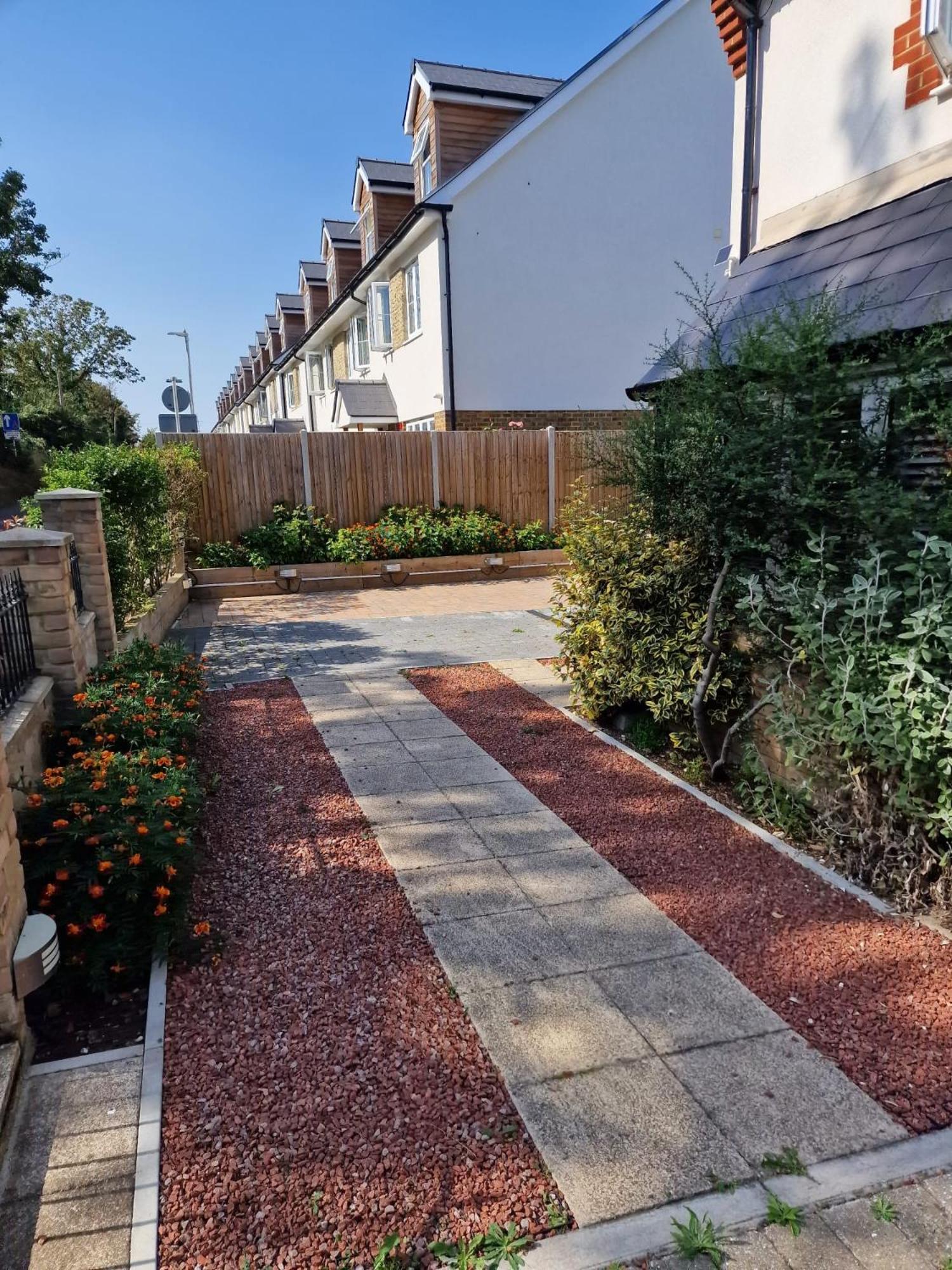 Two-Bedroom Cosy Country Lodge With Private Patio Greenhithe Luaran gambar