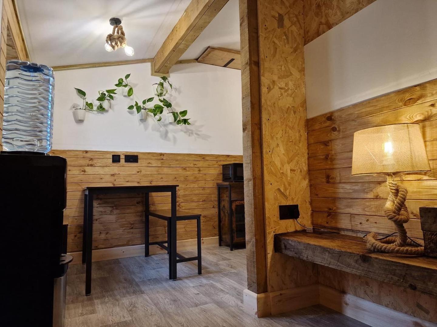 Two-Bedroom Cosy Country Lodge With Private Patio Greenhithe Luaran gambar